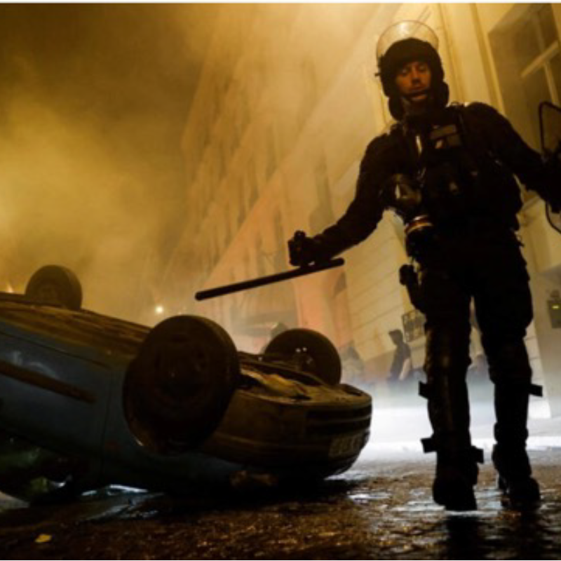 Francia Tuvo Esta Madrugada Del Domingo Una Nueva Y Violenta Noche De