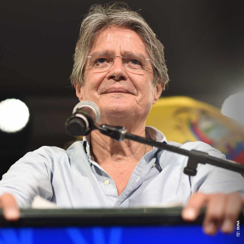 Criticando a su antecesor, Guillermo Lasso asume como Presidente de Ecuador
