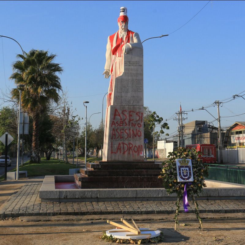 Vandalizan escultura de ex Presidente Allende en San Joaquín