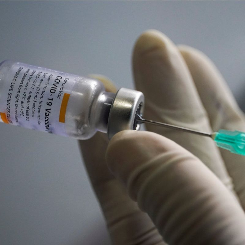 Contagios Covid siguen, ya que más de un millón de personas, no están vacunadas