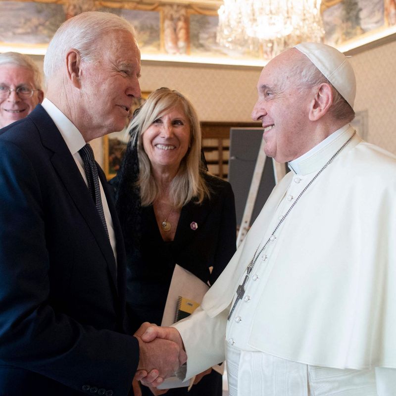 Cumbre entre Joe Biden y Papa Francisco, duró mucho más tiempo que con Donald Trump