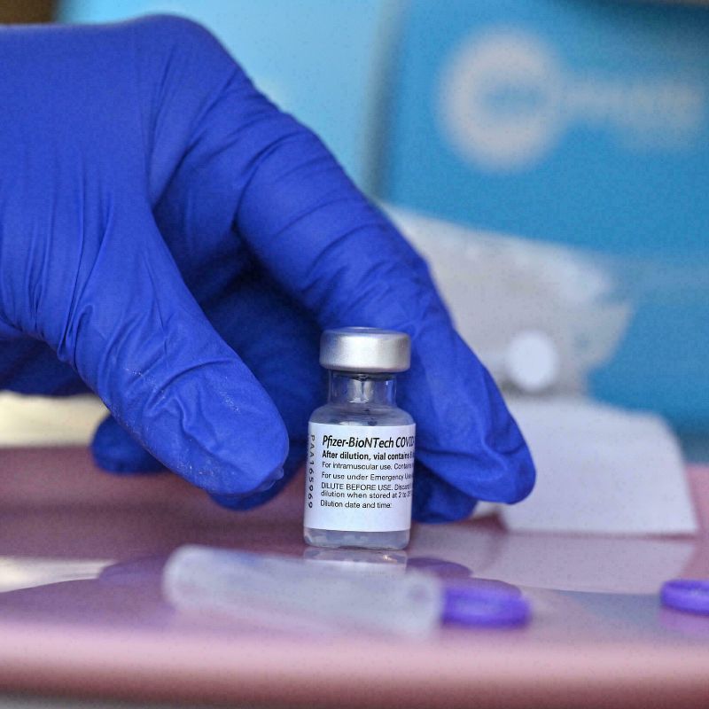 Imperdonable error deja a más mil personas vacunadas con dosis de Pfizer vencidas en Chiloé