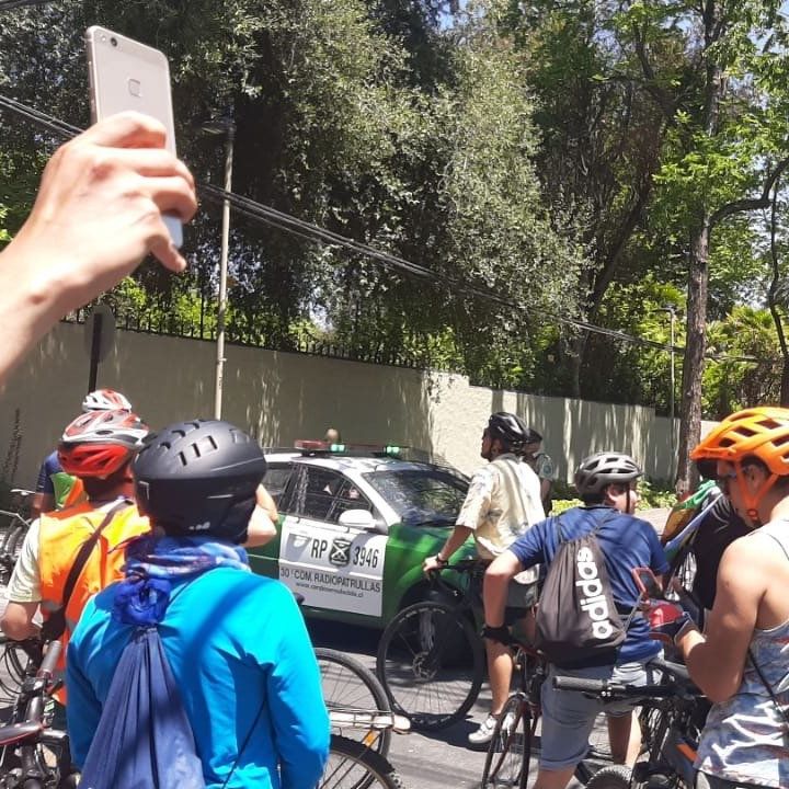 Manifestación de ciclistas frente a casa de Presidente Piñera se realizó domingo en la tarde