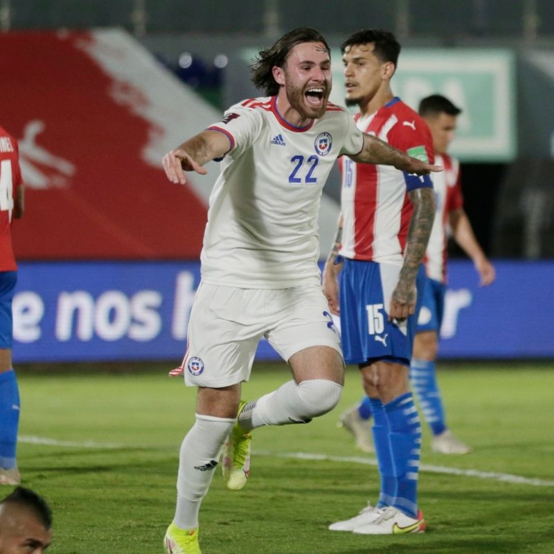 Con gol Olímpico Chile avanza un paso más hacia Qatar