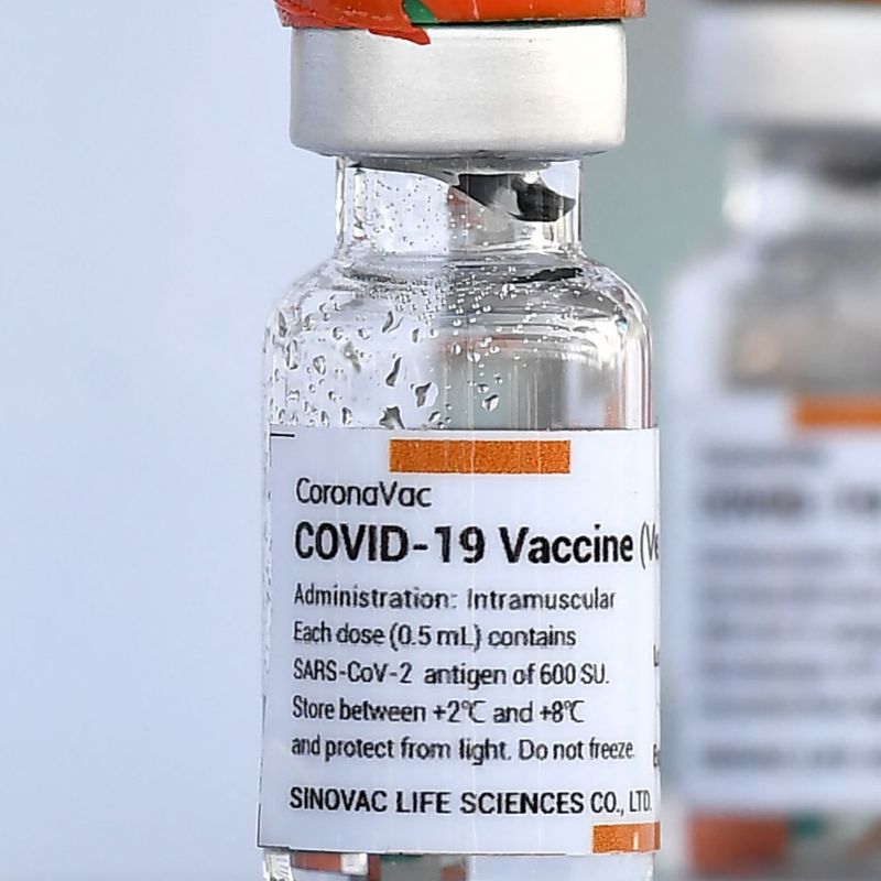 Universidad Católica y Sinovac desarrollarán juntos vacunas, entre ellas las del COVID
