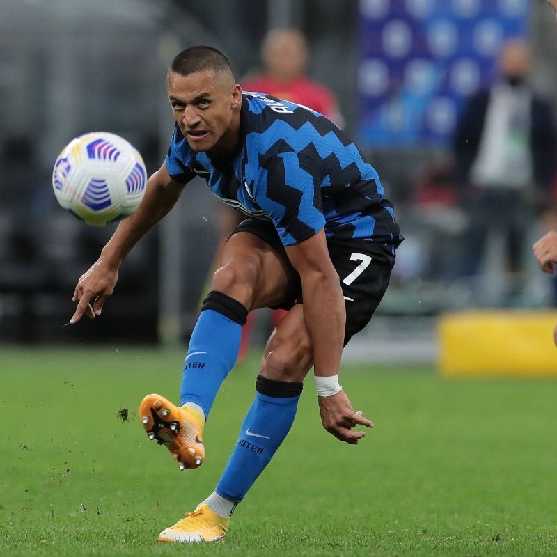 Alexis contribuyó con un golazo en el triunfo de Inter 4-0 ante el Cagliari
