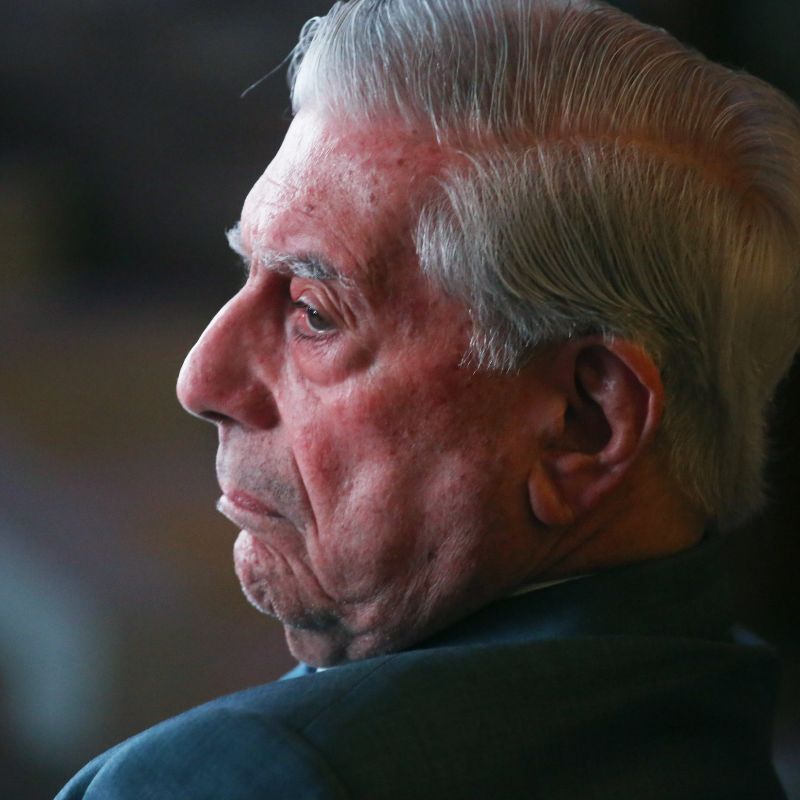 Intelectuales franceses objetan ingreso de Vargas Llosa a Academia de la Lengua Francesa
