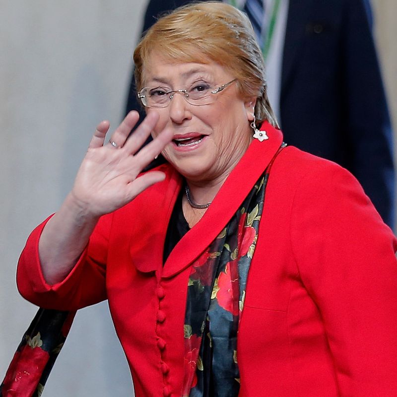 Llegada de ex Presidenta Bachelet trajo disputas entre ambos bandos