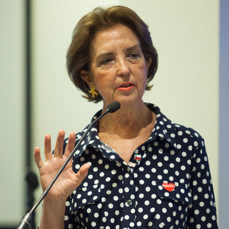 Ministra de Transporte, Gloria Hutt recibe querella por “retardo o denegación de servicios”