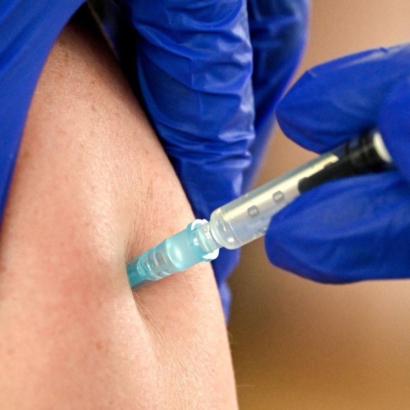 Parlamento aprueba vacunación obligatoria para personal de salud en Alemania