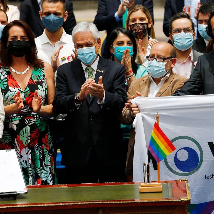 Piñera promulga Ley de Matrimonio Igualitario en Chile