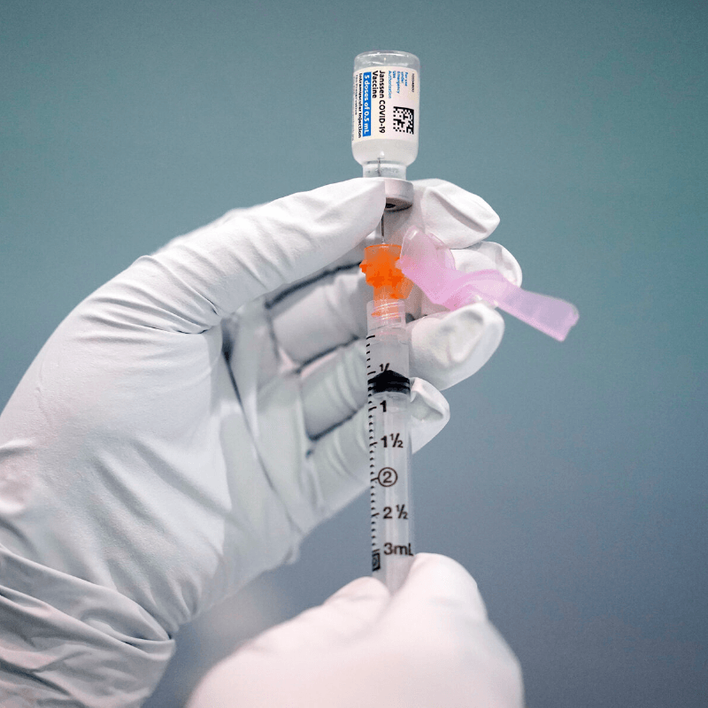Cavei pone en duda opción de obligar a vacunarse a la gente