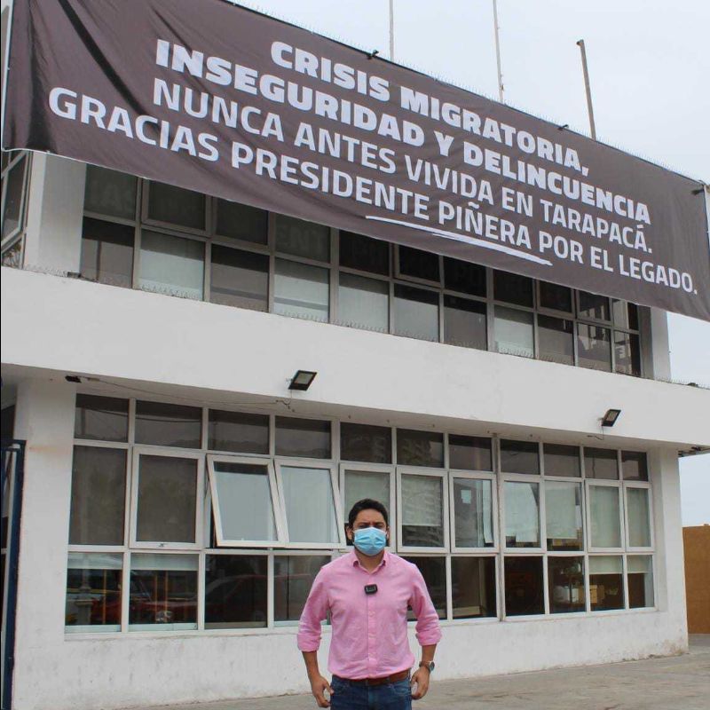 Irónico mensaje de agradecimiento a Presidente Piñera por su “legado” aparece colgado en fachada de Gobernación Regional de Iquique