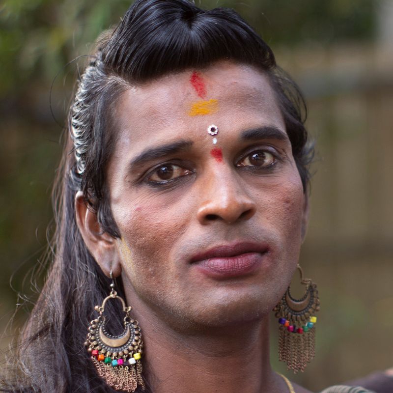 Policía de la India detiene a transexuales y los obliga a firmar compromiso de no “travestirse” nunca más
