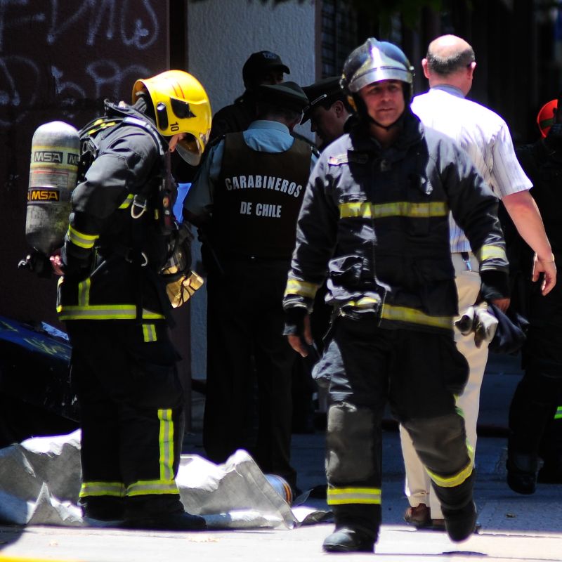Insólito: Tras incendio en población de Los Ángeles, vecinos impidieron el trabajo de Bomberos