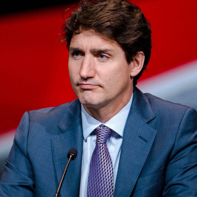 Primer Ministro canadiense se contagia de Covid, en medio de fuertes protestas de camioneros y antivacunas