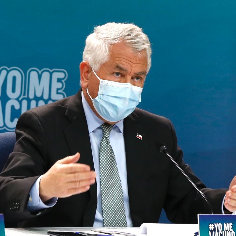 “Seguimos en pandemia”, sostiene Ministro Enrique Paris ante alta nueva cifra de contagios y decesos por Covid en el país