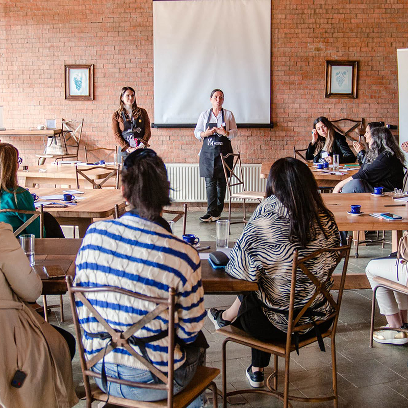 Primer encuentro de "Mujeres Influyentes Chile" y Prefiero El Maule en nuestra región