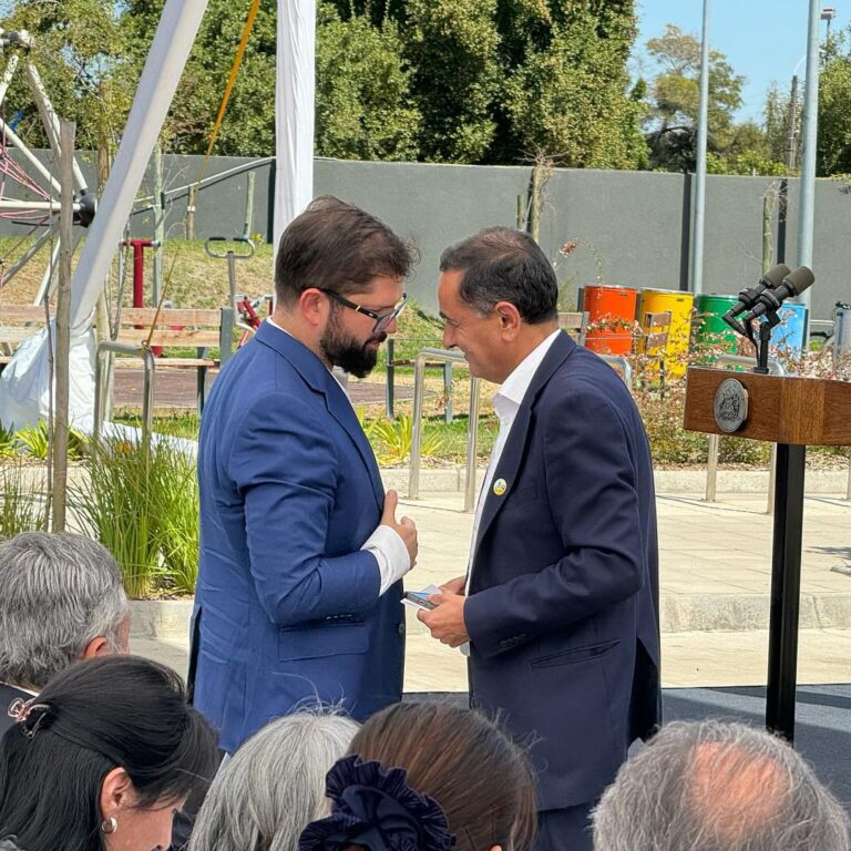 Inauguración del Hospital de Curicó: Contrapuntos entre Alcalde y Fenats sobre contribuciones al proyecto