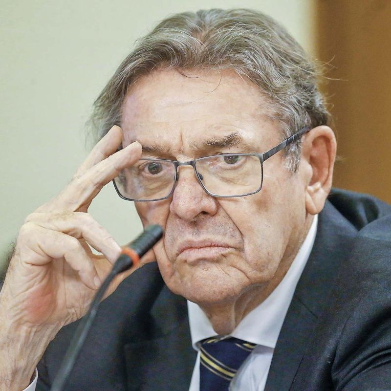 Boric nombra como nuevo presidente del directorio de Televisión Nacional de Chile a Jaime Gazmuri, exembajador de Chile en Venezuela