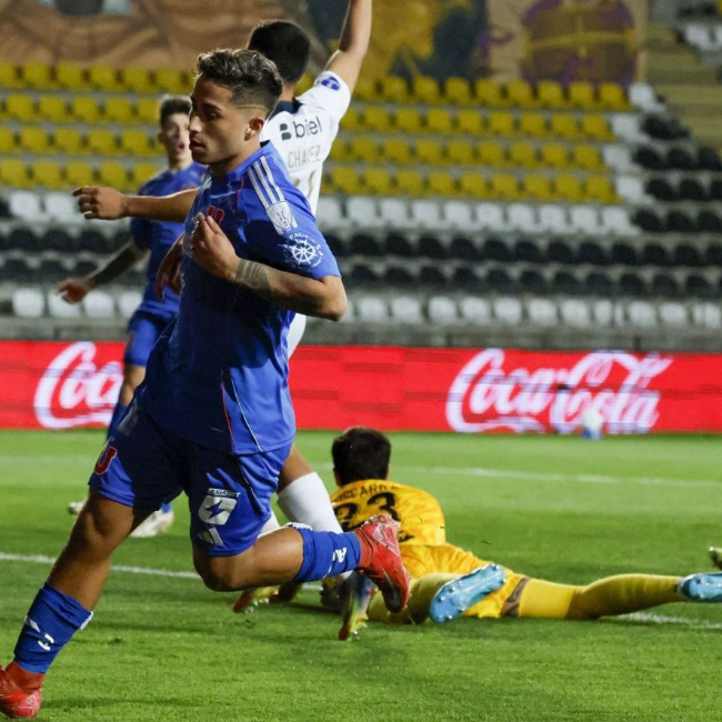 El sueño azul sigue vivo en la Sudamericana. Sin público en Coquimbo, la U venció 2x1 a Alianza de Lima, sacando pasajes para semifinales