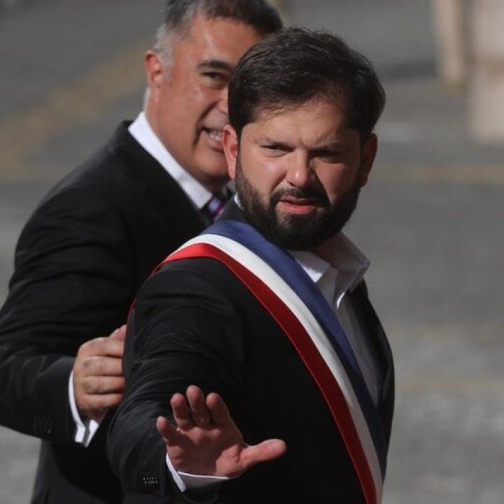 En un mes marcado por polémicas, percepción negativa de Boric en redes sociales, supera el 41%, gracias a las cuentas “haters”