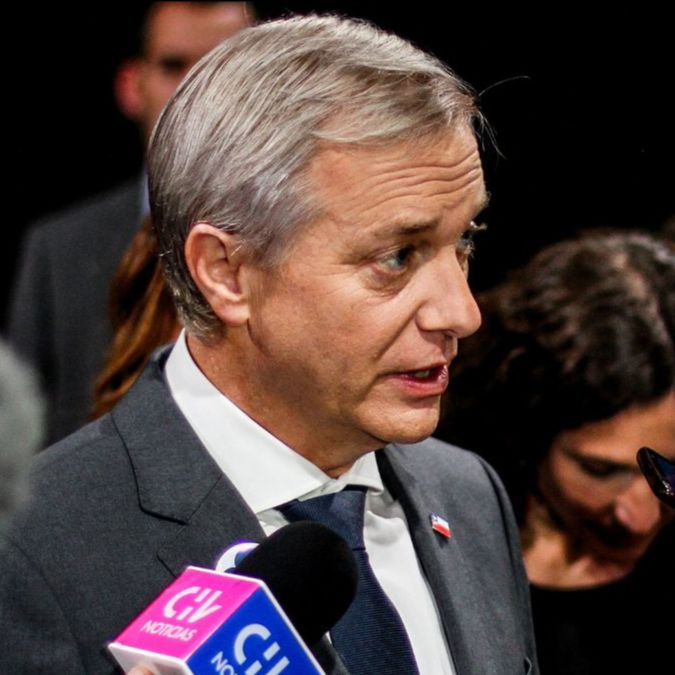 Encuesta Criteria: Jara y Kast, lideran carrera presidencial con 29% y 27% respectivamente, pasando ambos a segunda vuelta. Tercera se ubica Matthei, con 13%, quién cayó cuatro puntos, respecto al anterior sondeo