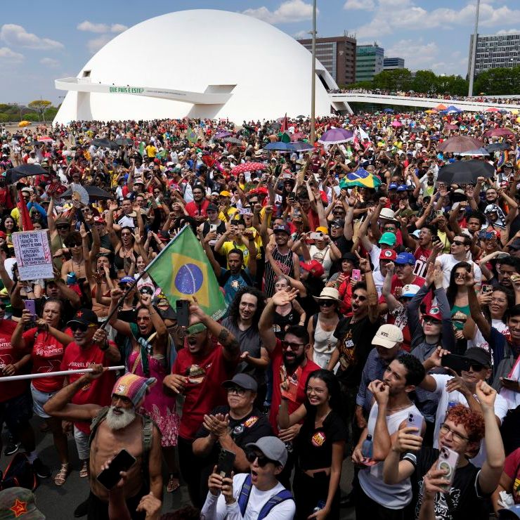 Masiva protesta en calles en Brasil contra posible amnistía a ex mandatario Jair Bolsonaro y colaboradores tras intento de Golpe de Estado