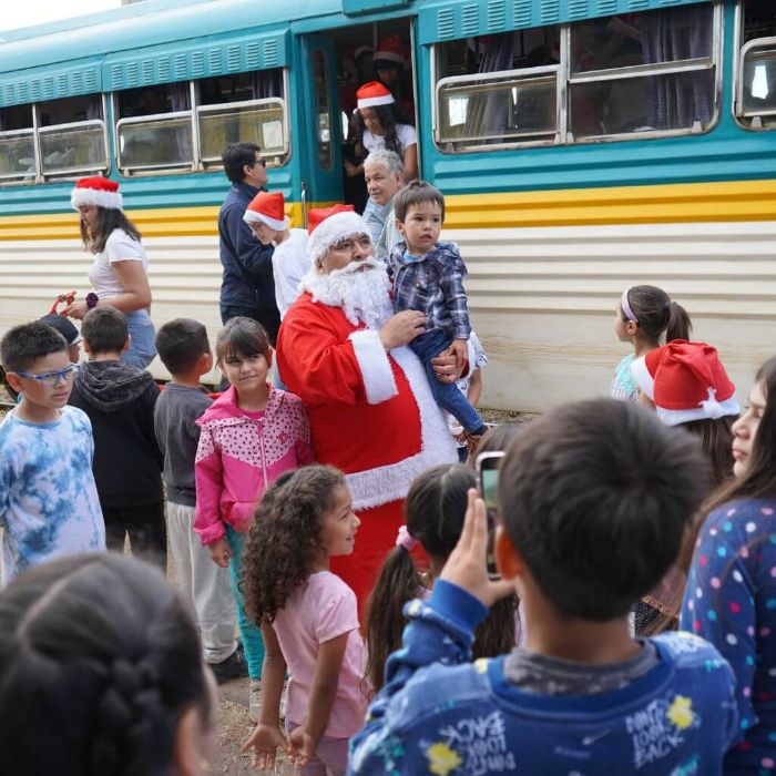A través del “Tren de Navidad”, la Universidad de Talca lanza campaña de juguetes para niños y niñas del Maule