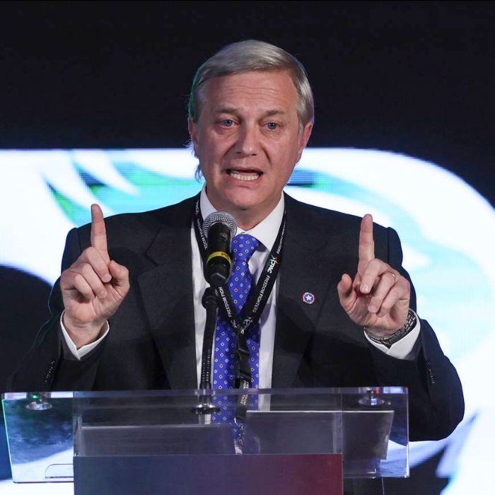 Casas de apuestas dan por ganador a Kast en carrera presidencial. Republicano lidera con holgura mercado de apuestas presidenciales