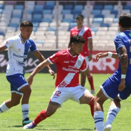 Curicó respira aliviado al vencer por 2 a 0 a Deportes Antofagasta como visita