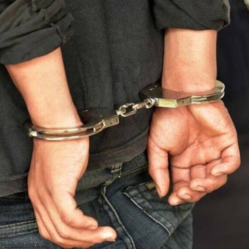 Detienen a hombre que intentó ingresar drogas a la Cárcel de Curicó