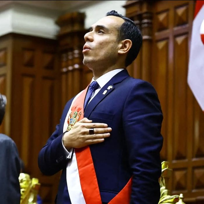 Nuevo Presidente del Perú, asume en medio de fuertes acusaciones de y violación y corrupción