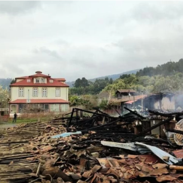 PDI detiene a nuevo implicado en incendio del Molino Grollmus. Sujeto pertenecería a la Resistencia Mapuche Lafkenche, movimiento que se atribuyó el ataque incendiario