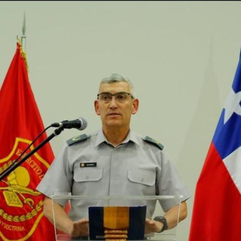 “Tiene la convicción, el carácter y el compromiso, de lo que está proponiendo en su programa, lo va a cumplir”, afirma vocero de Evelyn Matthei, el exgeneral Miguel Alfonso, por su programa de seguridad