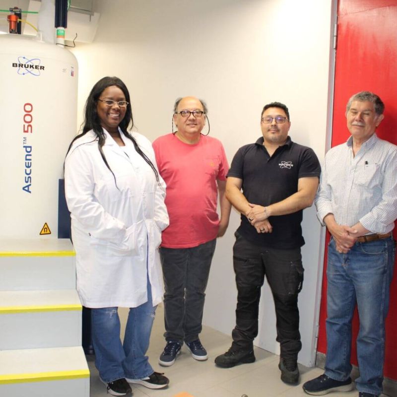 Universidad de Talca inaugura equipo de Resonancia Magnética Nuclear, el más potente del país y único en Chile