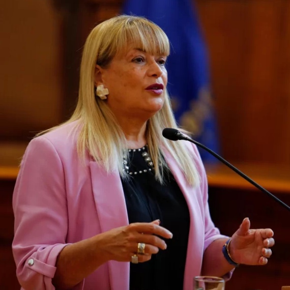 Corte de apelaciones de Santiago admite querella judicial contra exministra Ángela Vivanco