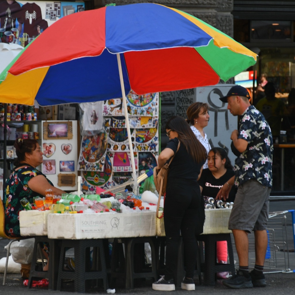 La informalidad laboral registra su nivel más alto desde 2024, aunque muestra una tendencia decreciente anual
