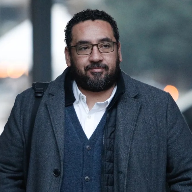 Ministro Cataldo se muestra abierto a perfeccionar proyecto FES y garantizar autonomía universitaria en la ley