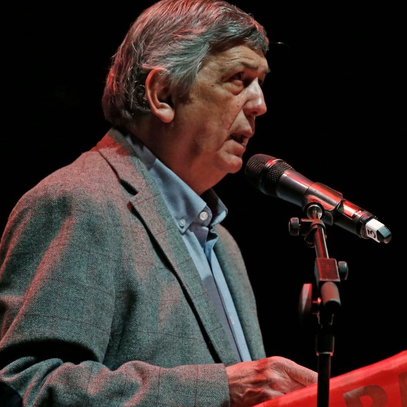 Partido Comunista reafirma respaldo a eventual salida de Jara como gesto unificador