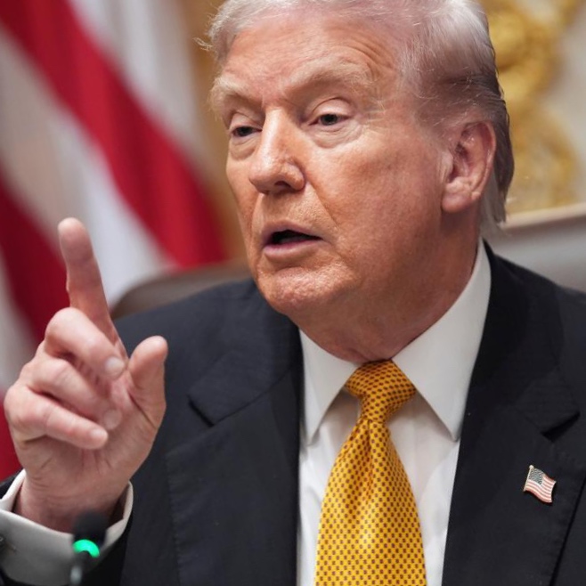 Trump anuncia bono de US$2.000 financiado con aranceles en medio de disputa legal