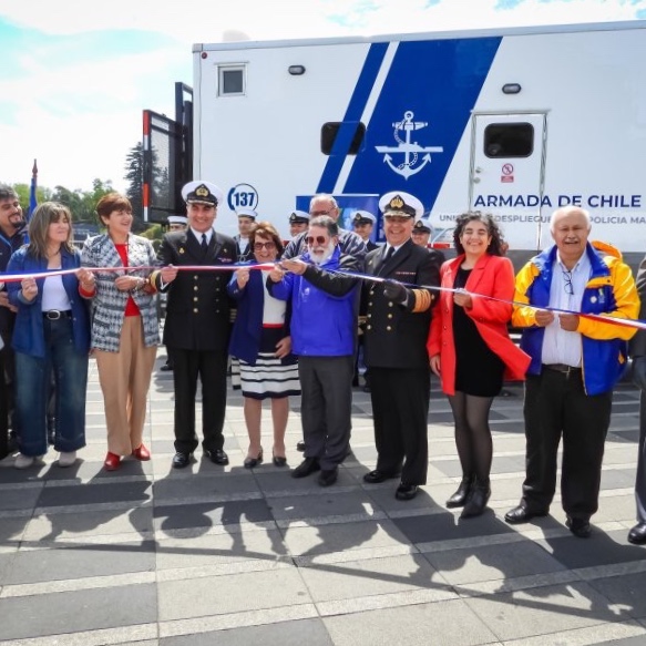 Valdivia acoge jornada estratégica de construcción naval y lanzamiento de unidad policial marítima