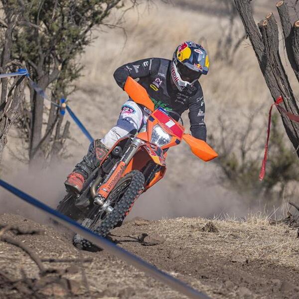 Benjamín Herrera logra doble triunfo en el Enduro FIM Chile y consolida su liderato